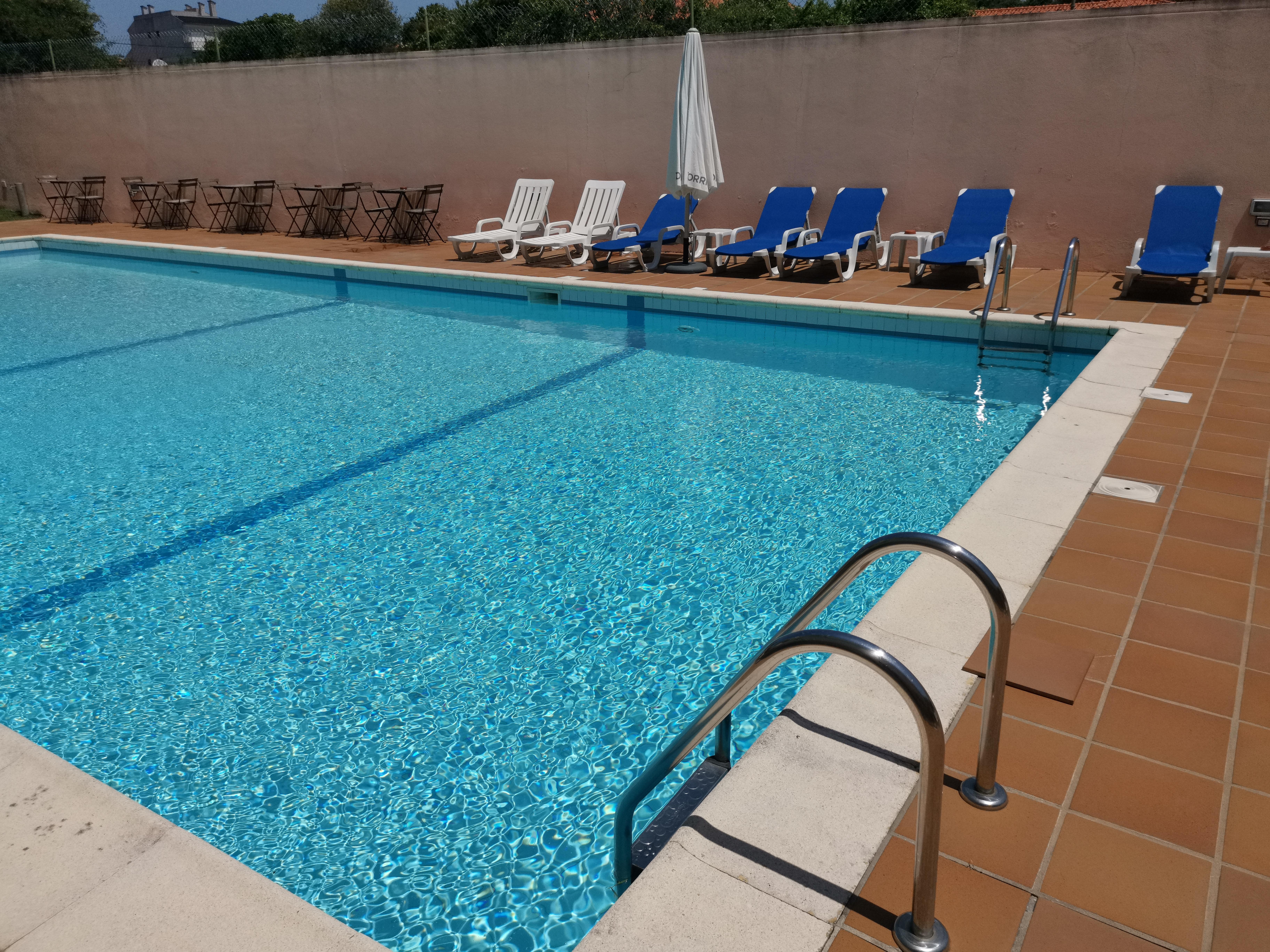 Hotel La Fontaine Езмориз Екстериор снимка