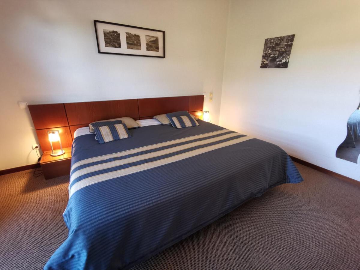 Hotel La Fontaine Езмориз Екстериор снимка