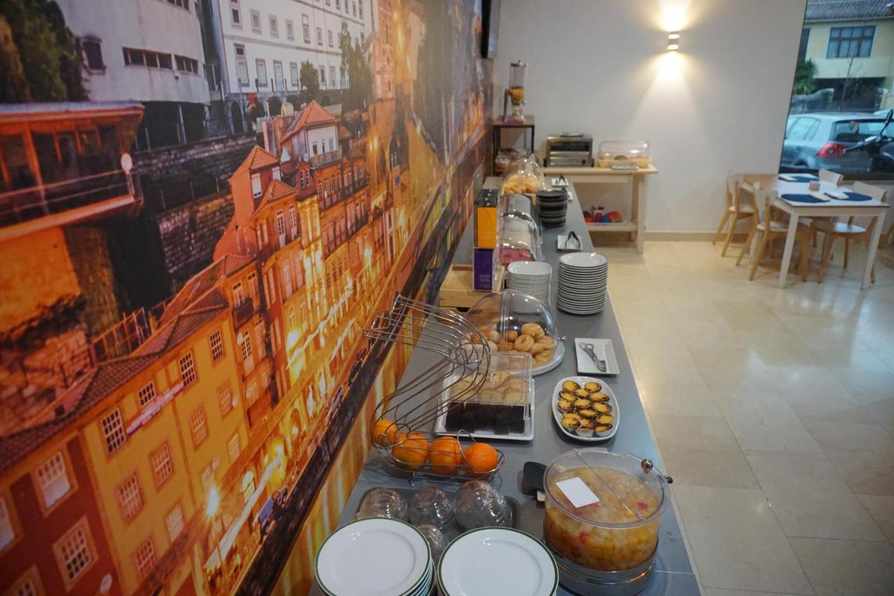 Hotel La Fontaine Езмориз Екстериор снимка