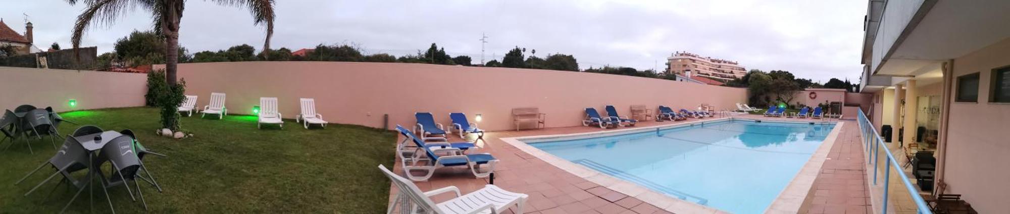 Hotel La Fontaine Езмориз Екстериор снимка